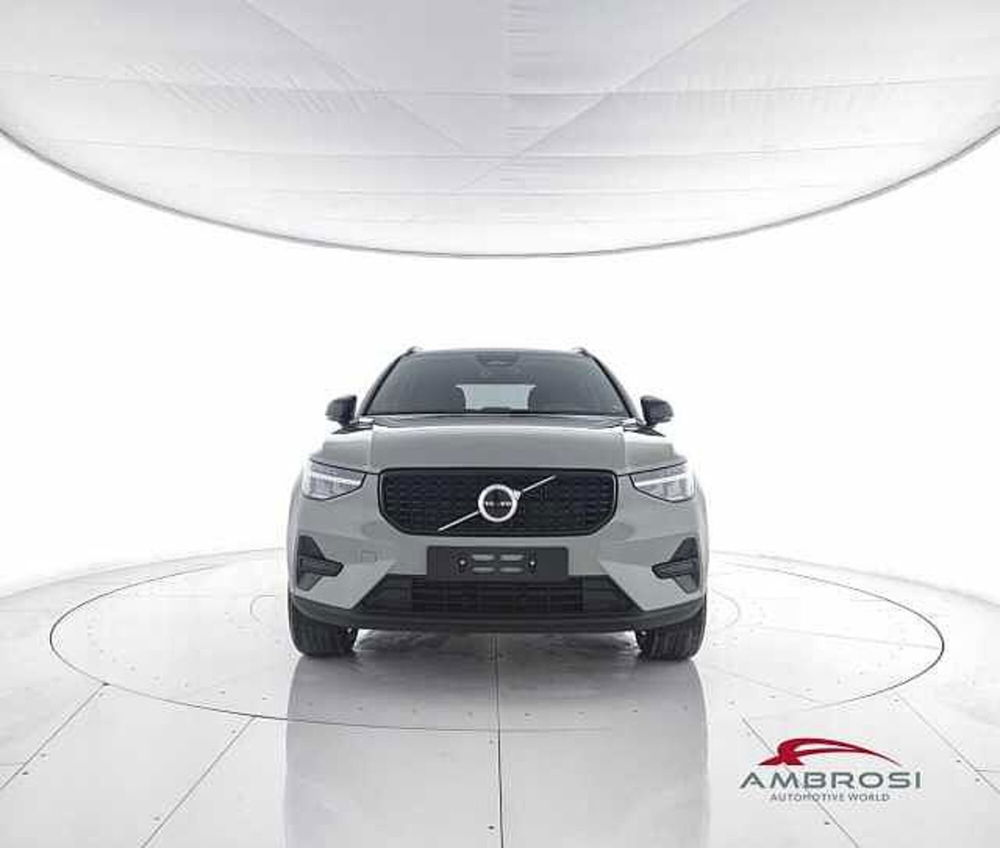 Volvo XC40 nuova a Perugia (5)