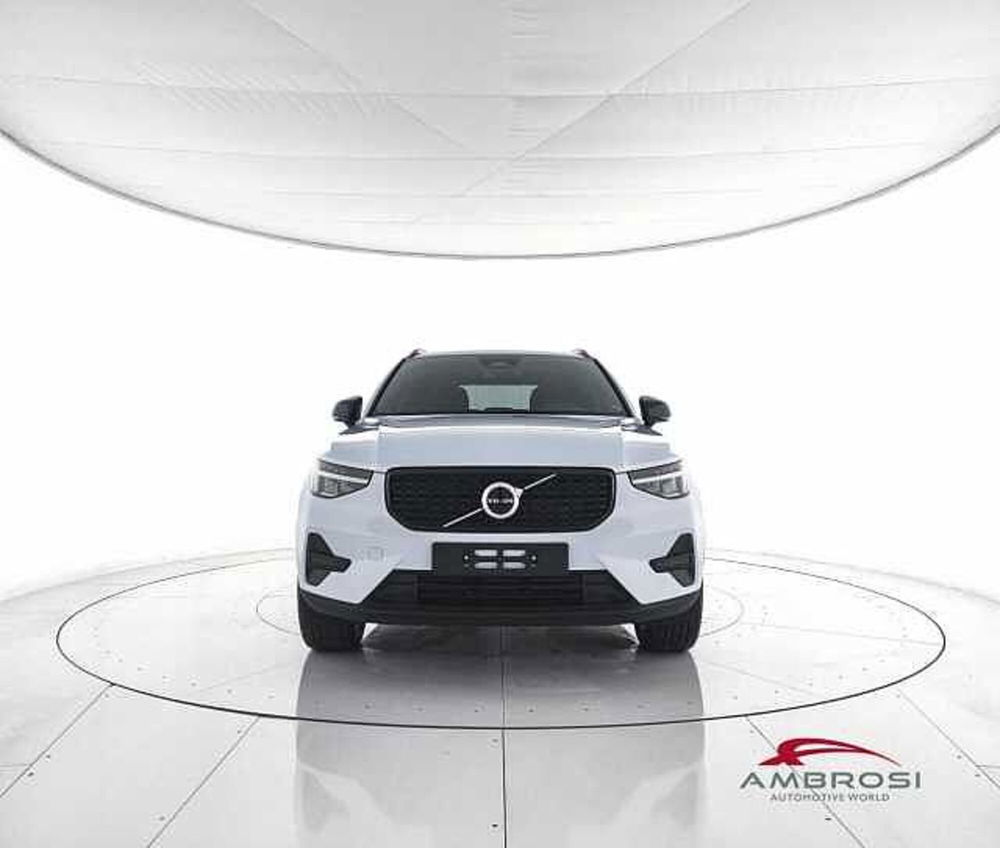 Volvo XC40 nuova a Perugia (5)