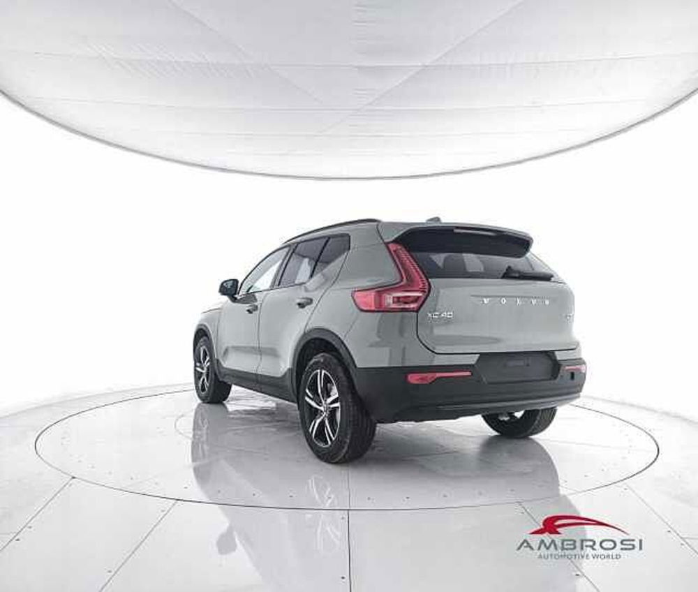 Volvo XC40 nuova a Viterbo (4)