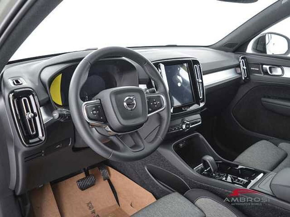 Volvo XC40 nuova a Viterbo (8)