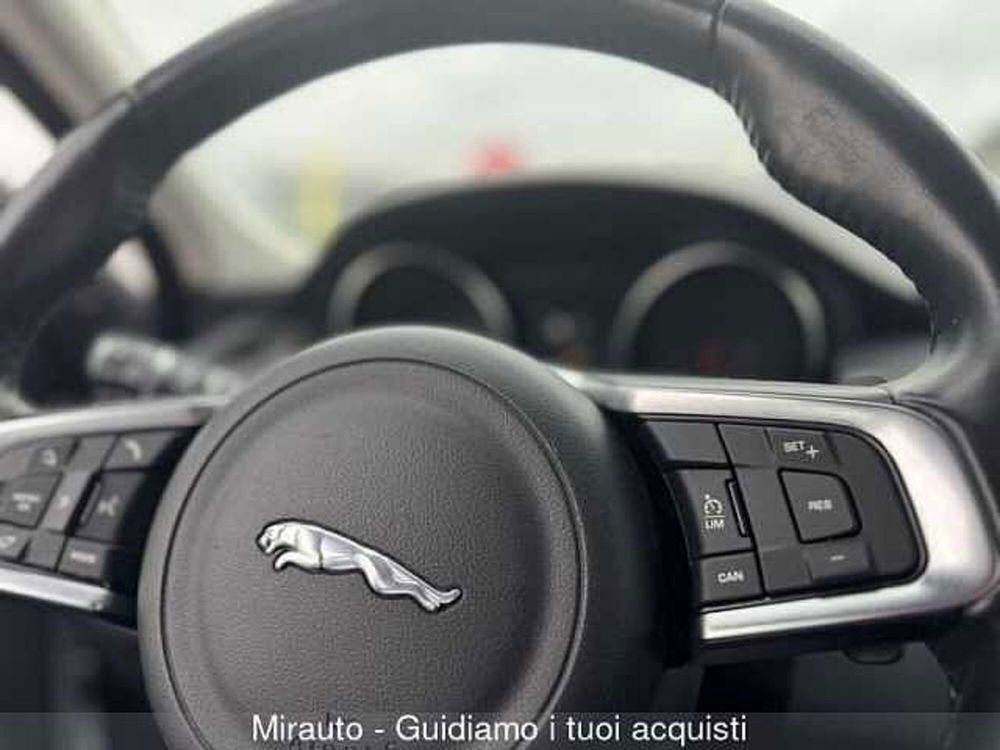 Jaguar F-Pace usata a Roma (15)