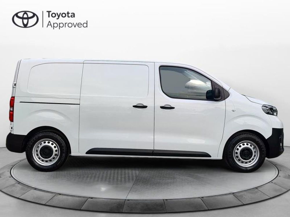 Toyota Proace nuova a Arezzo (13)