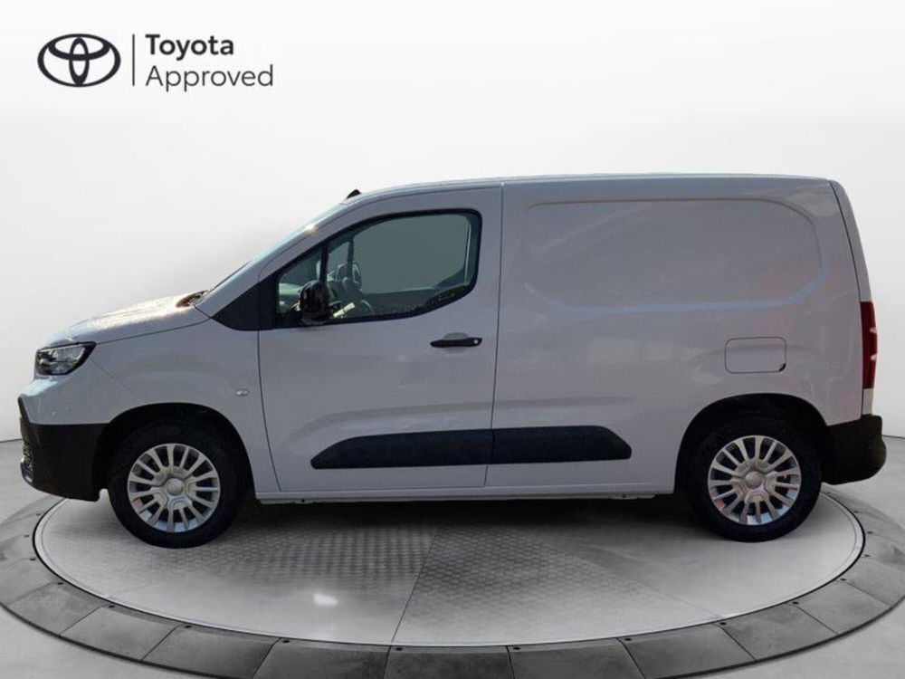 Toyota Proace City nuova a Perugia (2)