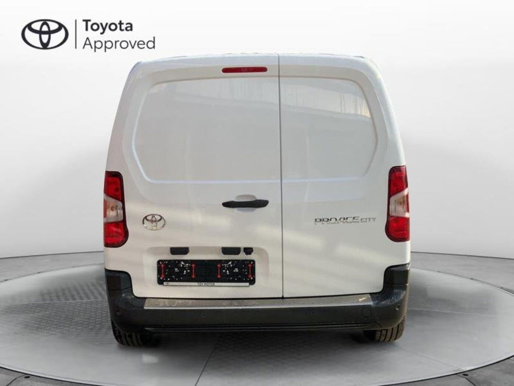 Toyota Proace City nuova a Perugia (3)