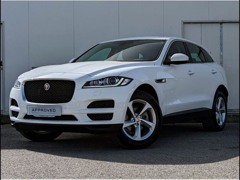 Jaguar F-Pace 2.0 D 180 CV AWD Prestige  del 2020 usata a Ragusa