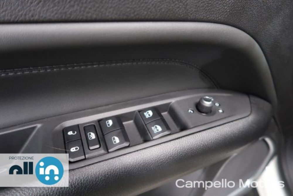 Jeep Compass nuova a Venezia (18)