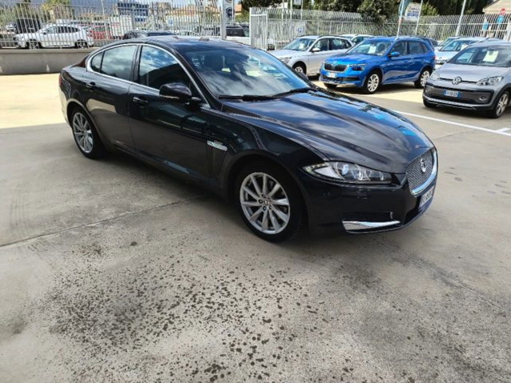 Jaguar XF usata a Frosinone (7)