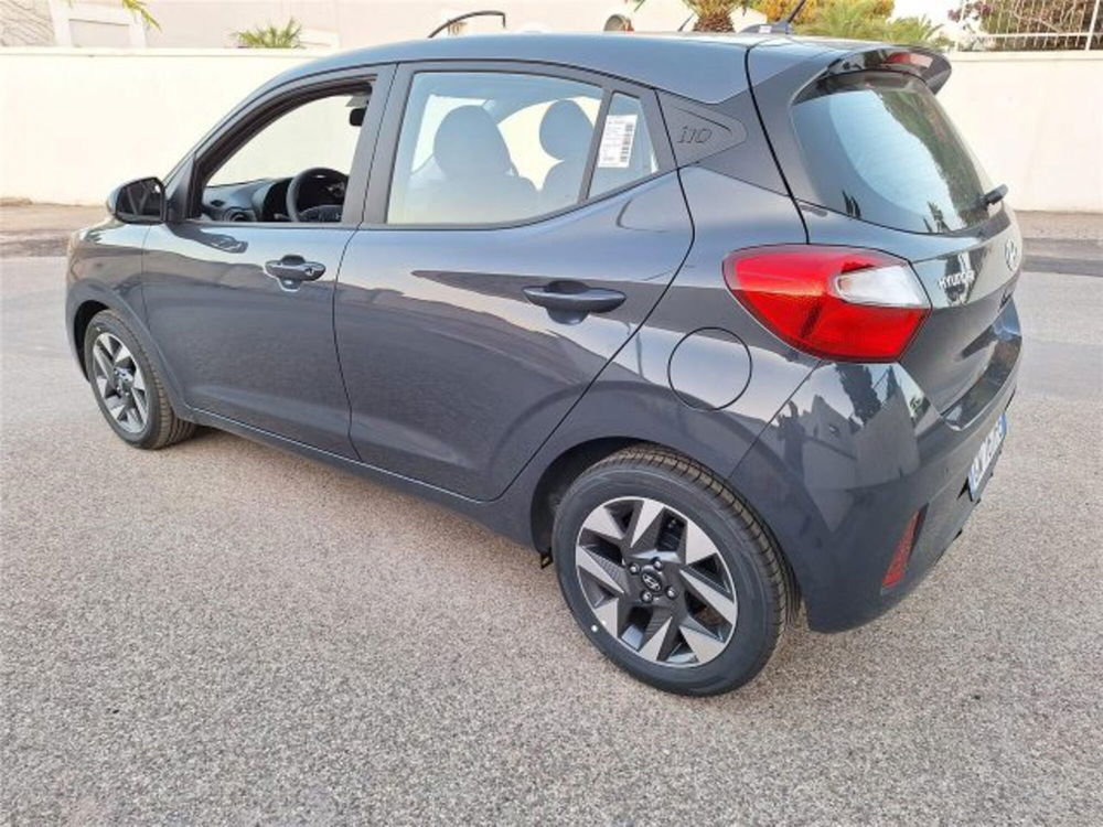 Hyundai i10 nuova a Bari (7)