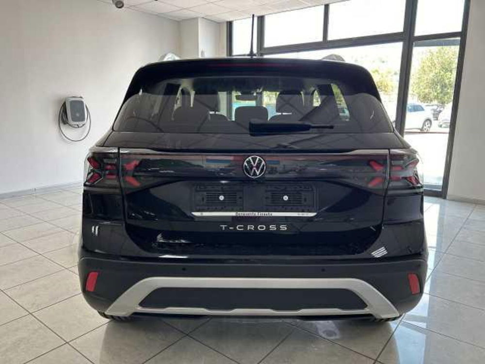 Volkswagen T-Cross nuova a Avellino (8)