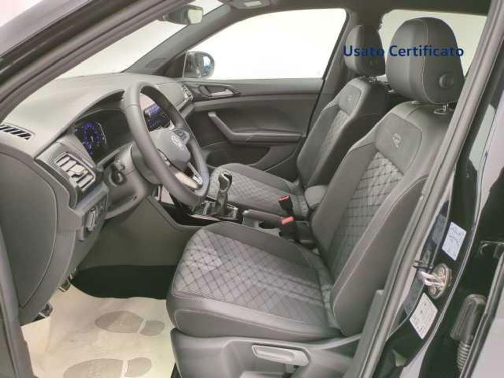 Volkswagen T-Cross nuova a Avellino (13)