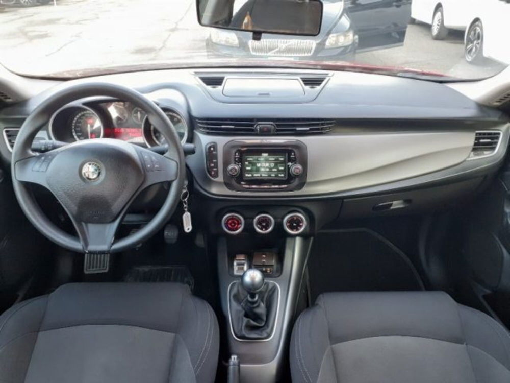 Alfa Romeo Giulietta usata a Modena (10)