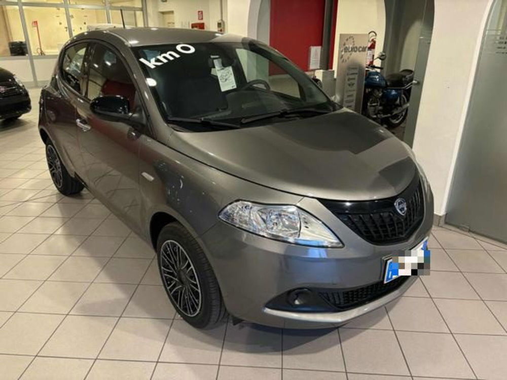 Lancia Ypsilon nuova a Brescia