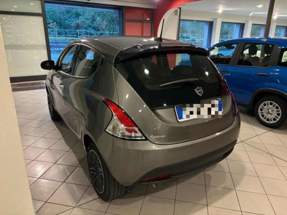 Lancia Ypsilon nuova a Brescia (4)