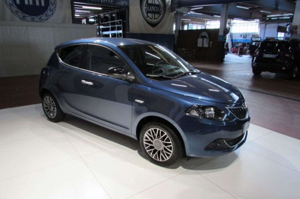 Lancia Ypsilon usata a Milano (2)