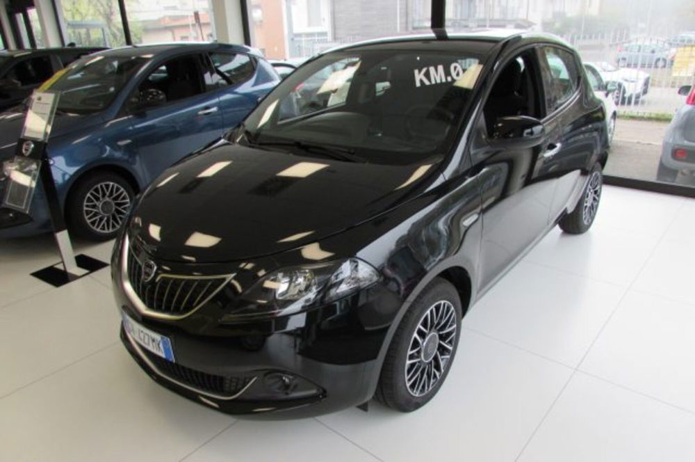 Lancia Ypsilon nuova a Milano