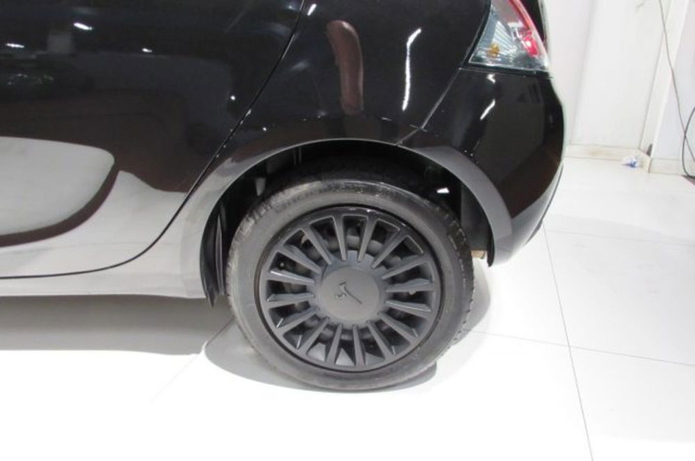 Lancia Ypsilon usata a Milano (5)