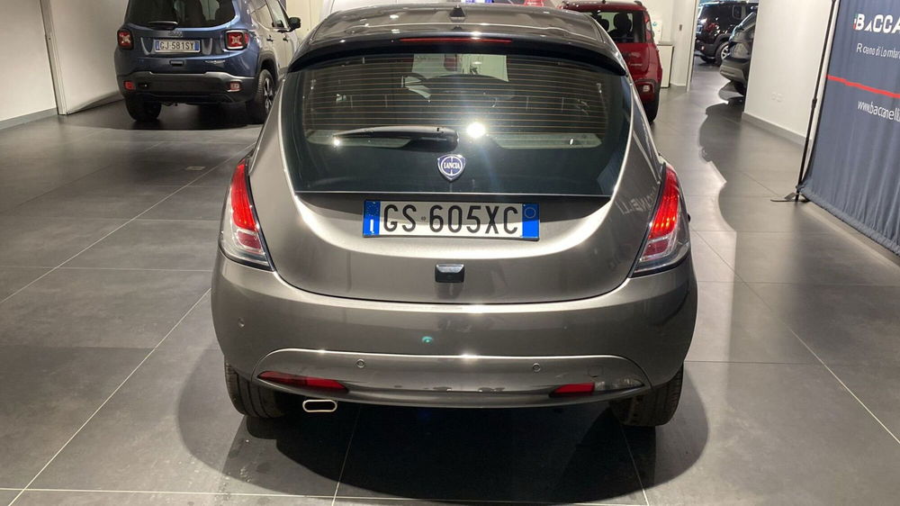 Lancia Ypsilon usata a Bergamo (3)