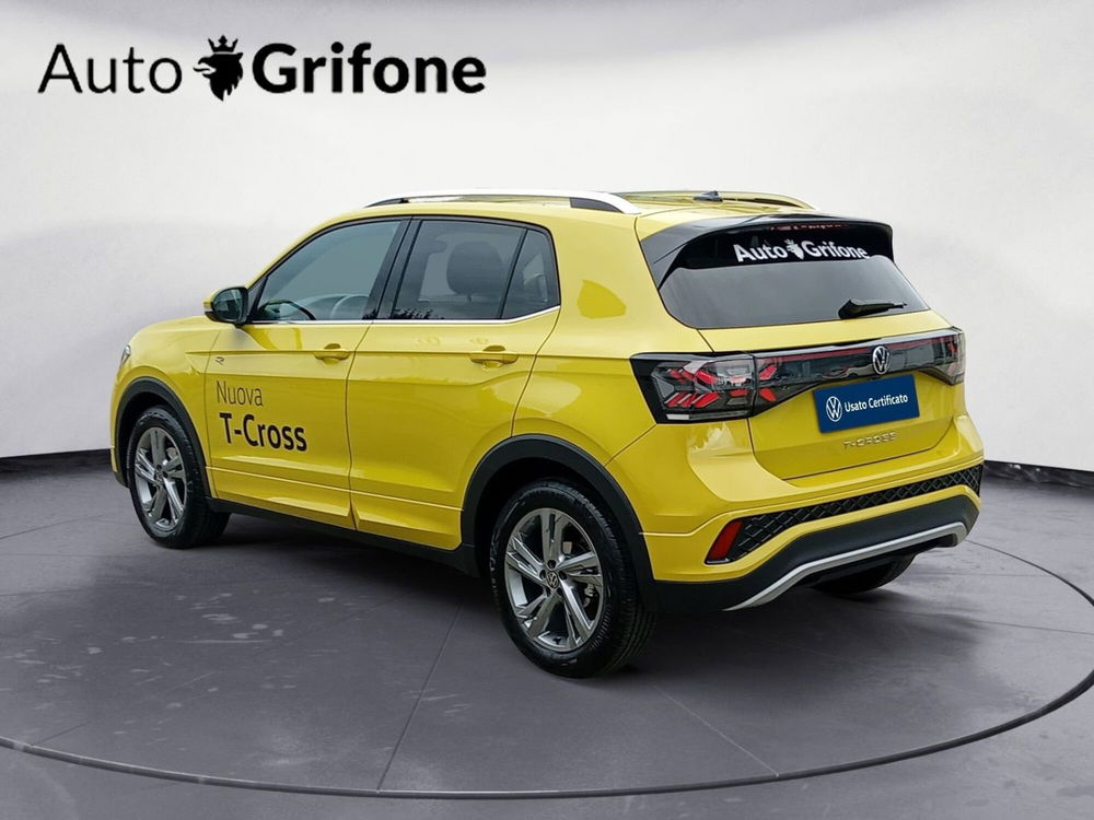 Volkswagen T-Cross nuova a Modena (3)