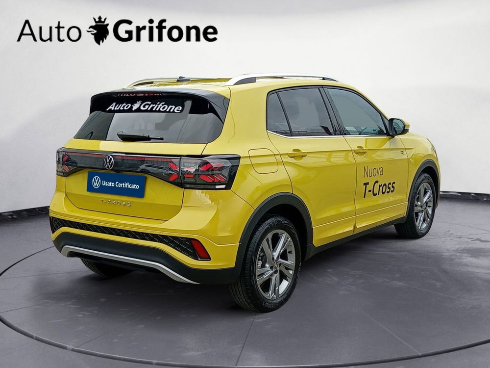 Volkswagen T-Cross nuova a Modena (6)