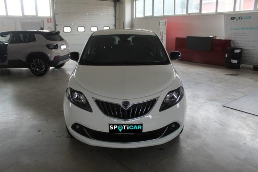 Lancia Ypsilon usata a Terni (2)