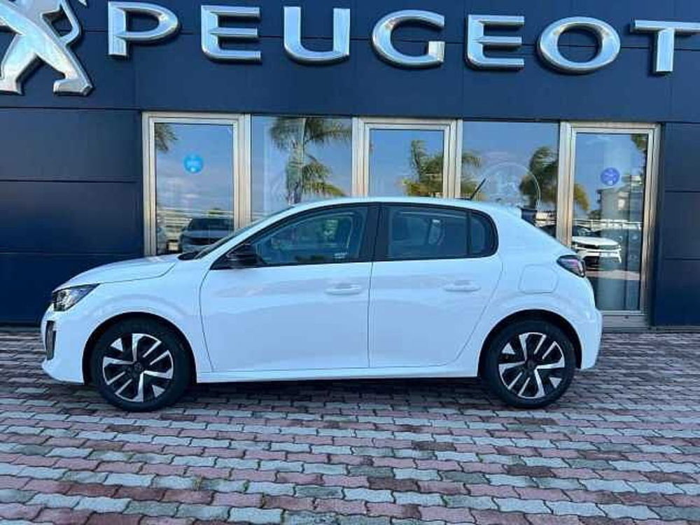 Peugeot 208 nuova a Vibo Valentia (8)