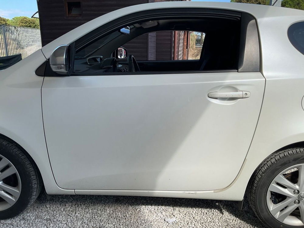 Toyota iQ usata a Arezzo (5)