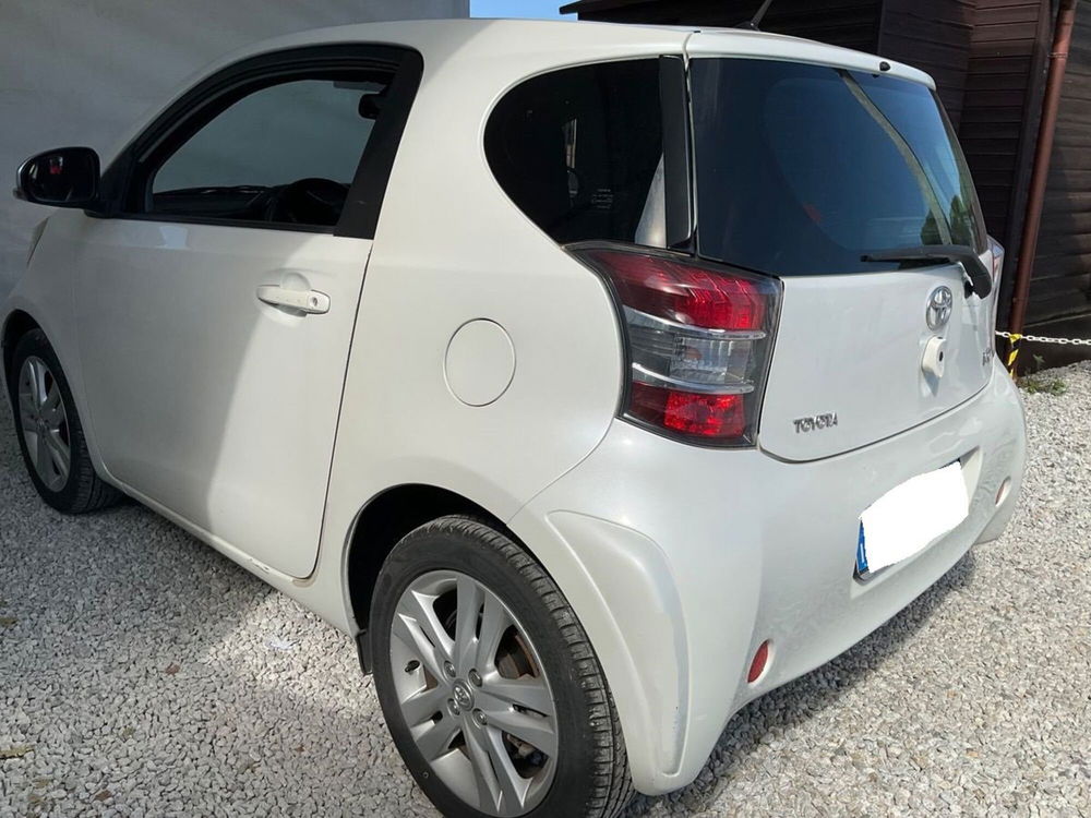 Toyota iQ usata a Arezzo (7)