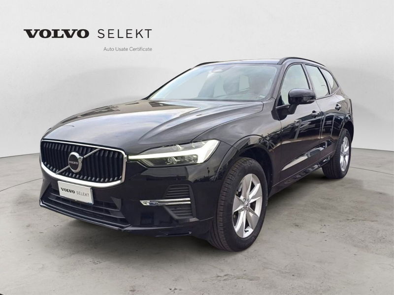 Volvo XC60 B4 Geartronic Momentum Pro  del 2023 usata a Bari