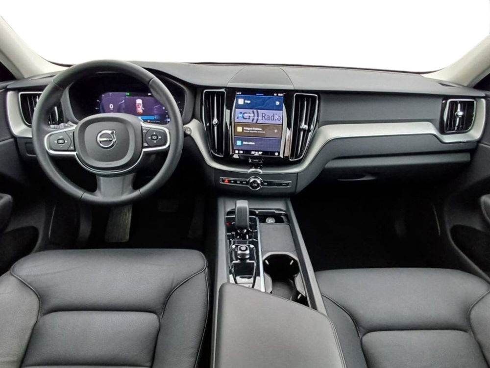 Volvo XC60 usata a Bari (11)