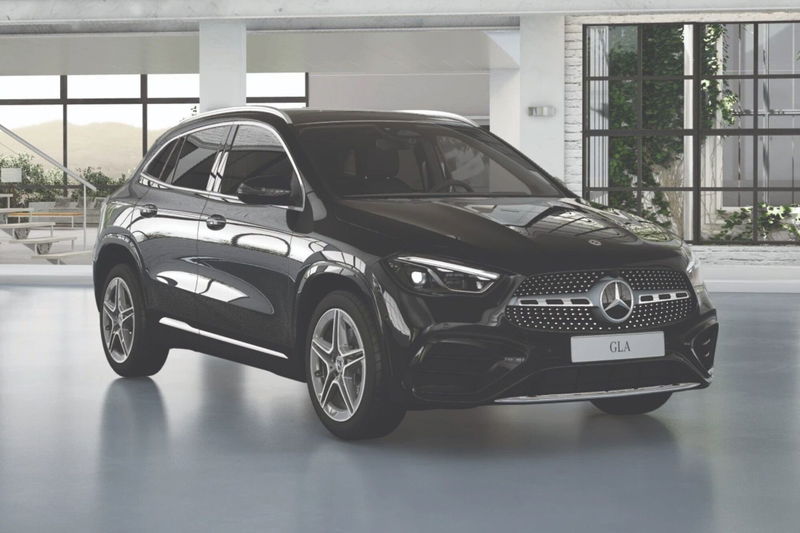 Mercedes-Benz GLA SUV 200 d Automatic 4Matic Sport nuova a Pescara