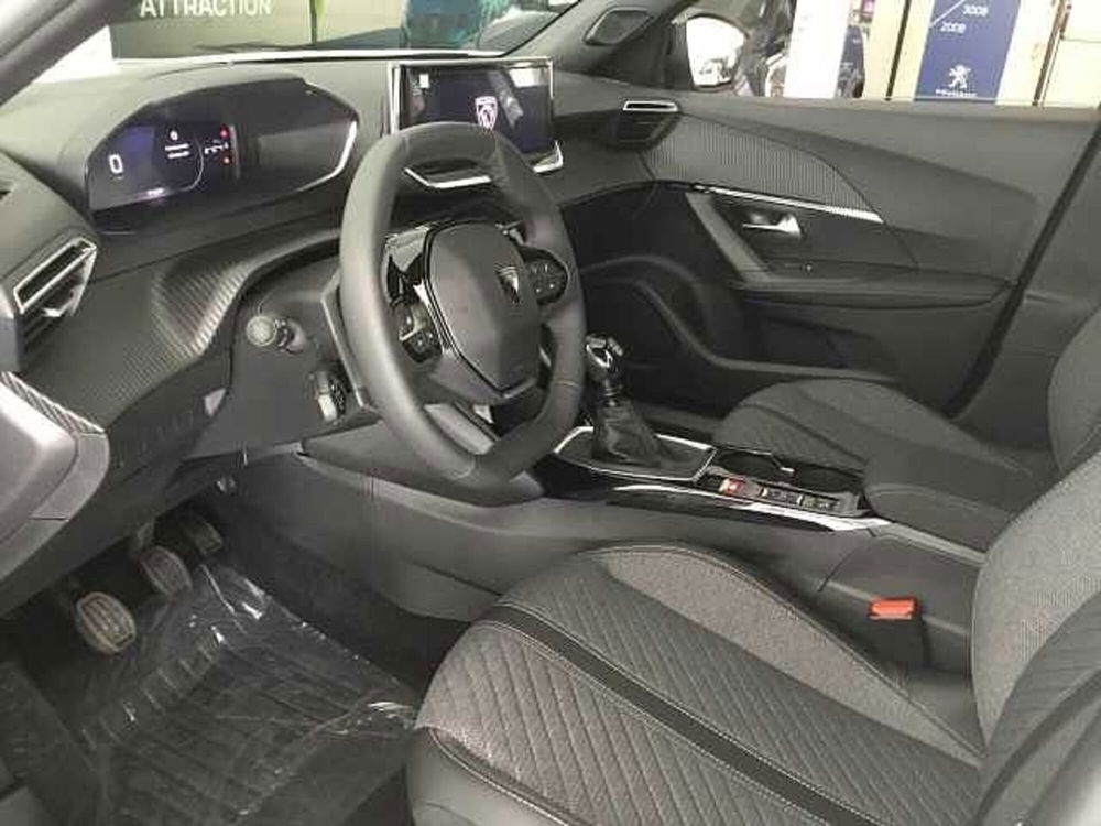 Peugeot 2008 nuova a Varese (7)