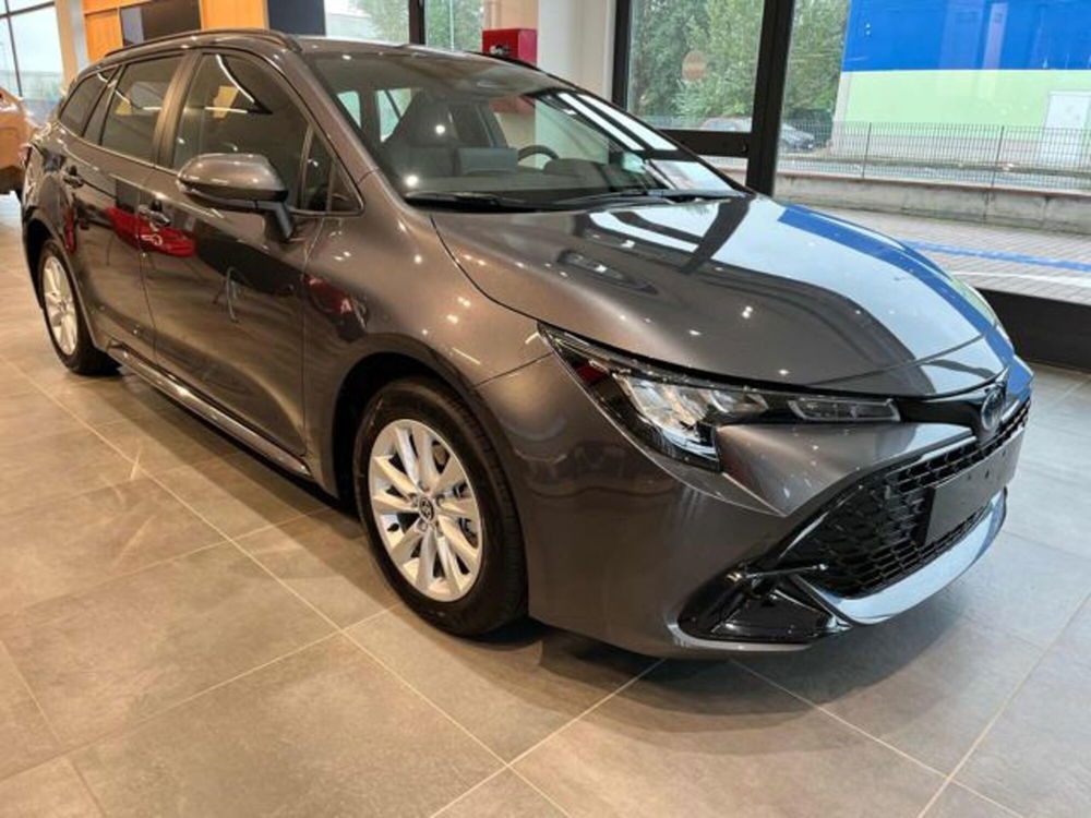 Toyota Corolla Touring Sports nuova a Cuneo (2)