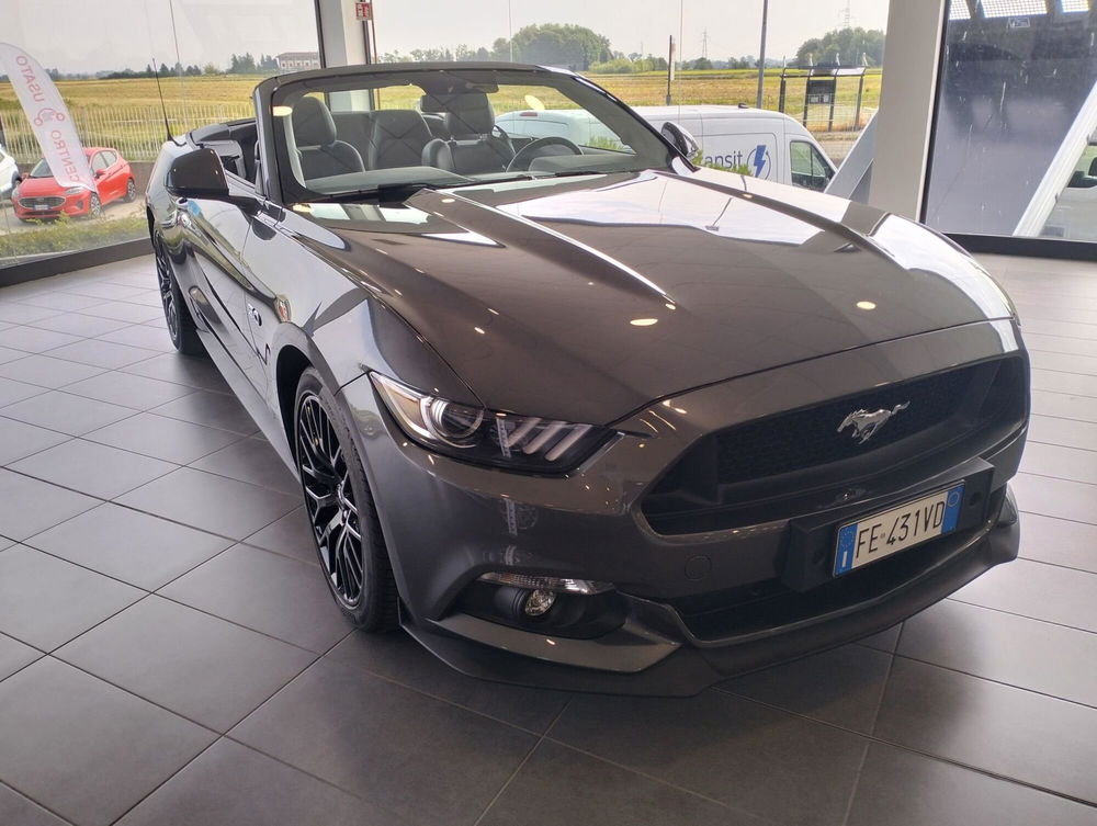 Ford Mustang Cabrio usata a Novara