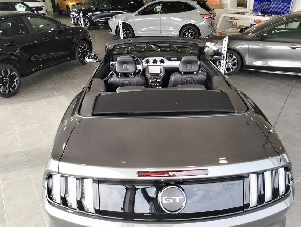 Ford Mustang Cabrio usata a Novara (11)