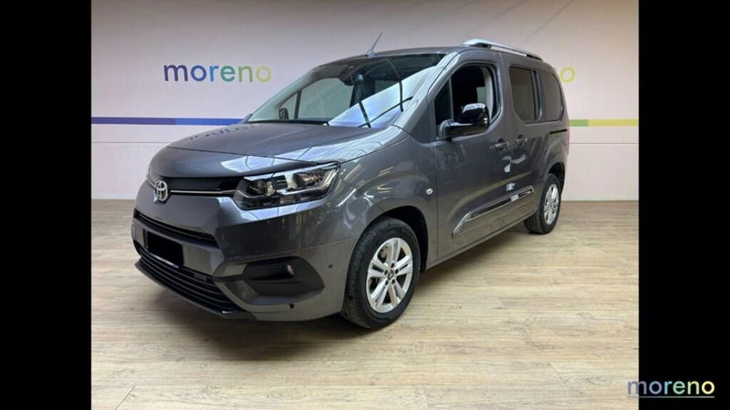 Toyota Proace City Verso City Verso 1.5D 130 CV S&amp;S Long D Executive  del 2021 usata a Faenza