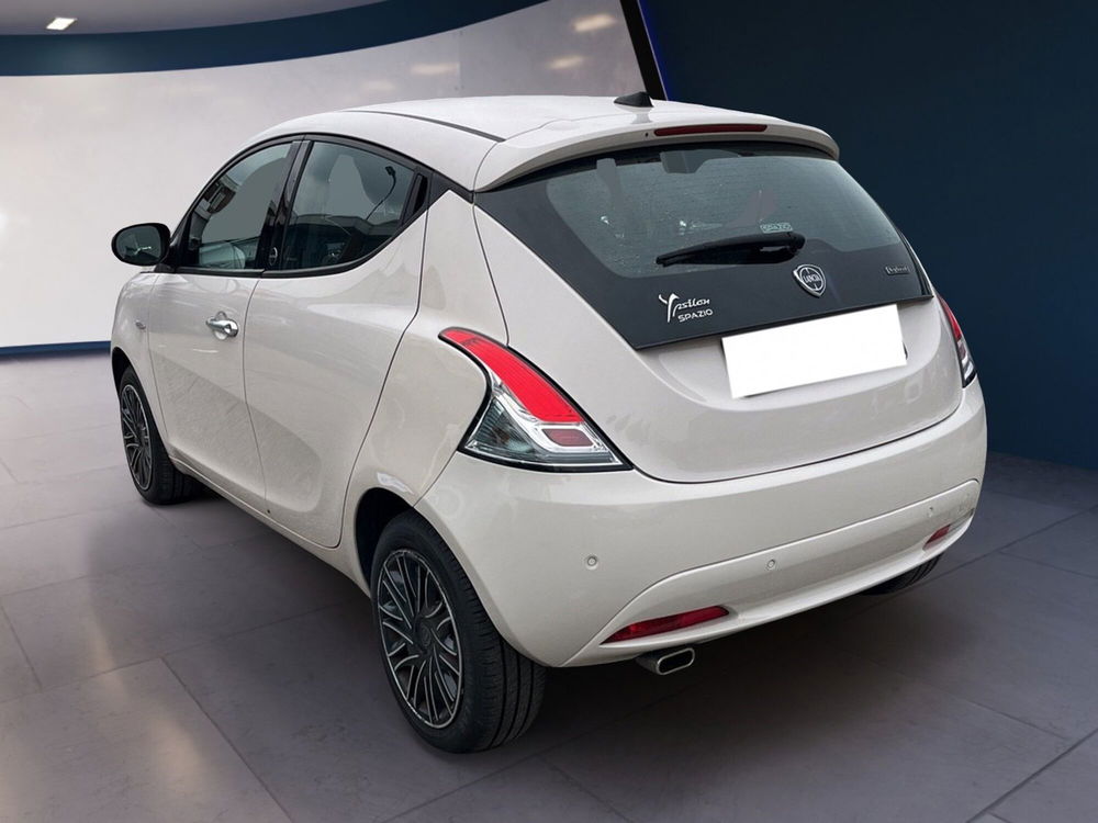 Lancia Ypsilon usata a Torino (6)