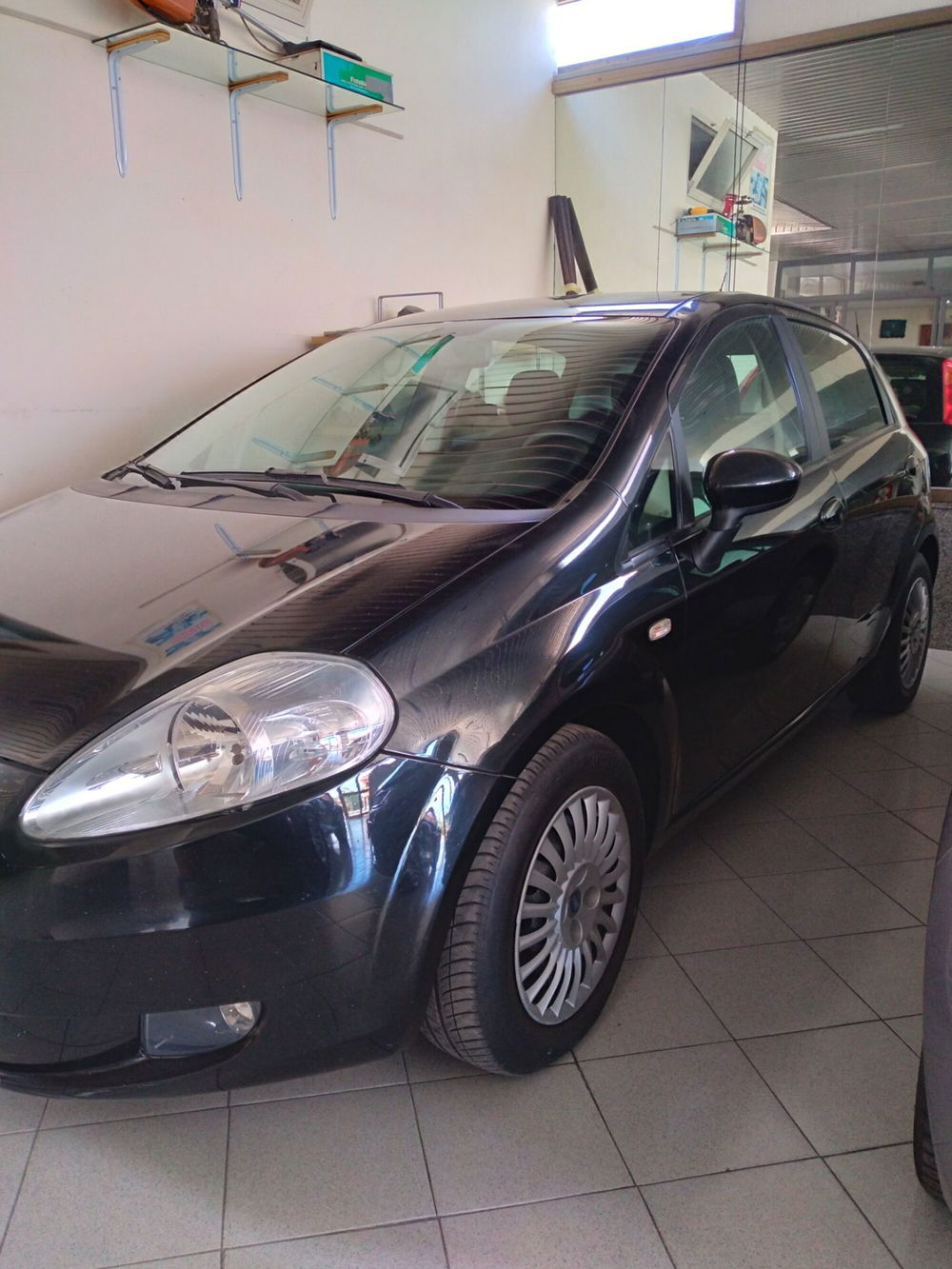 Fiat Grande Punto usata a Napoli (2)