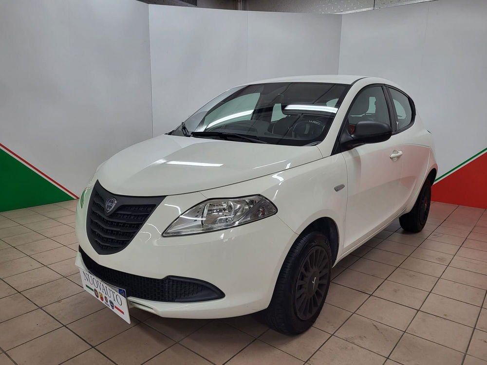 Lancia Ypsilon usata a Arezzo