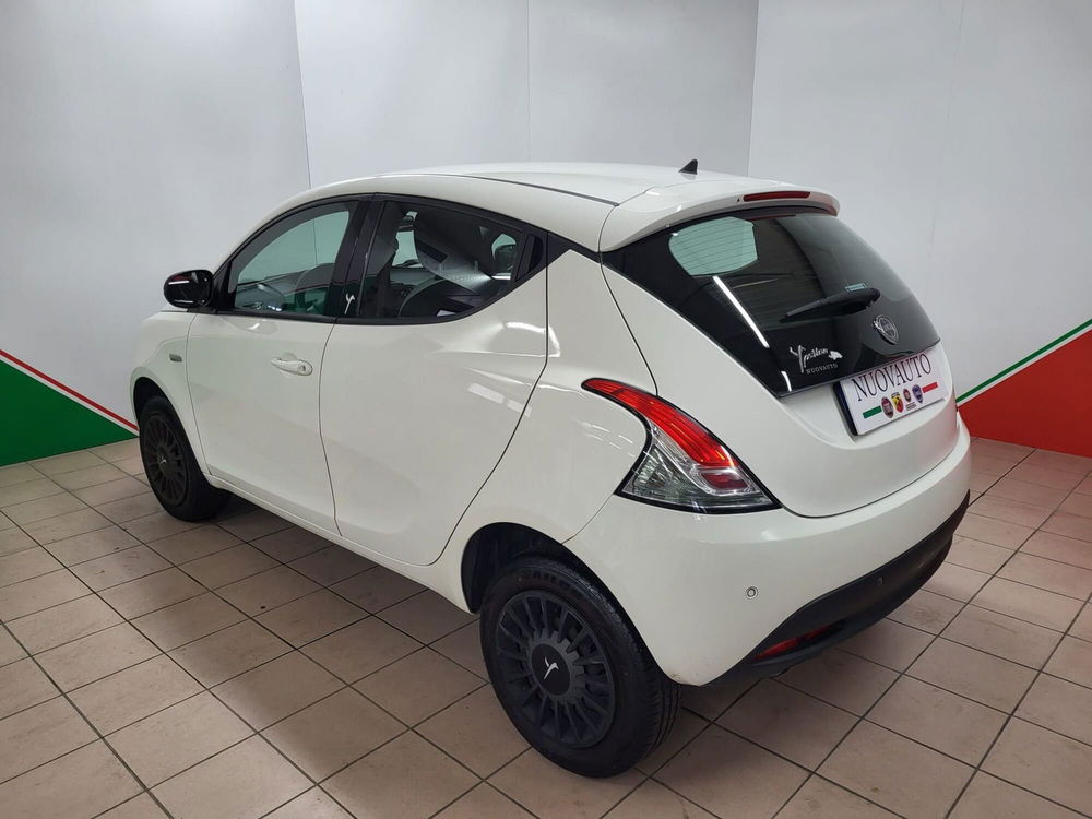 Lancia Ypsilon usata a Arezzo (4)