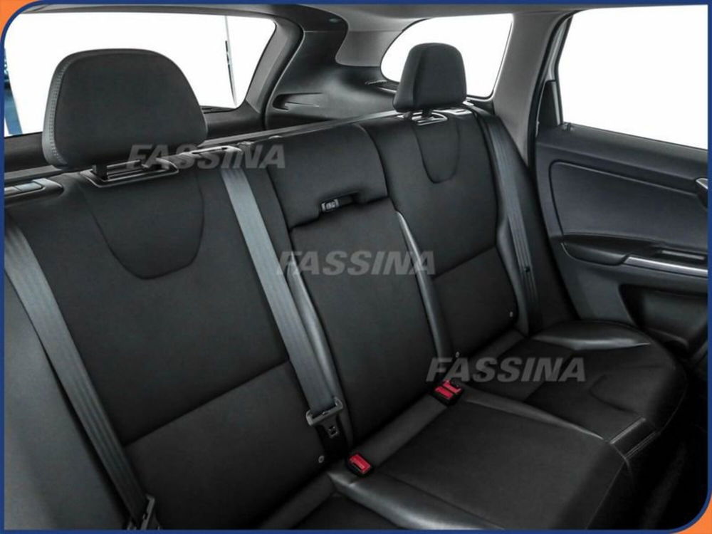 Volvo XC60 usata a Milano (12)