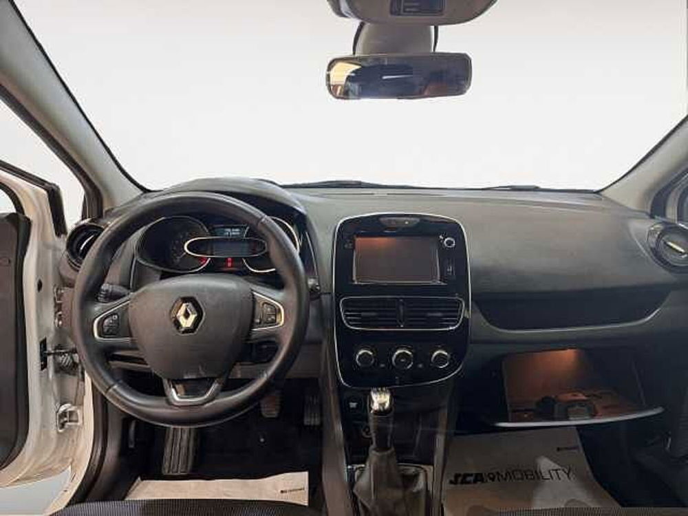 Renault Clio usata a Napoli (12)