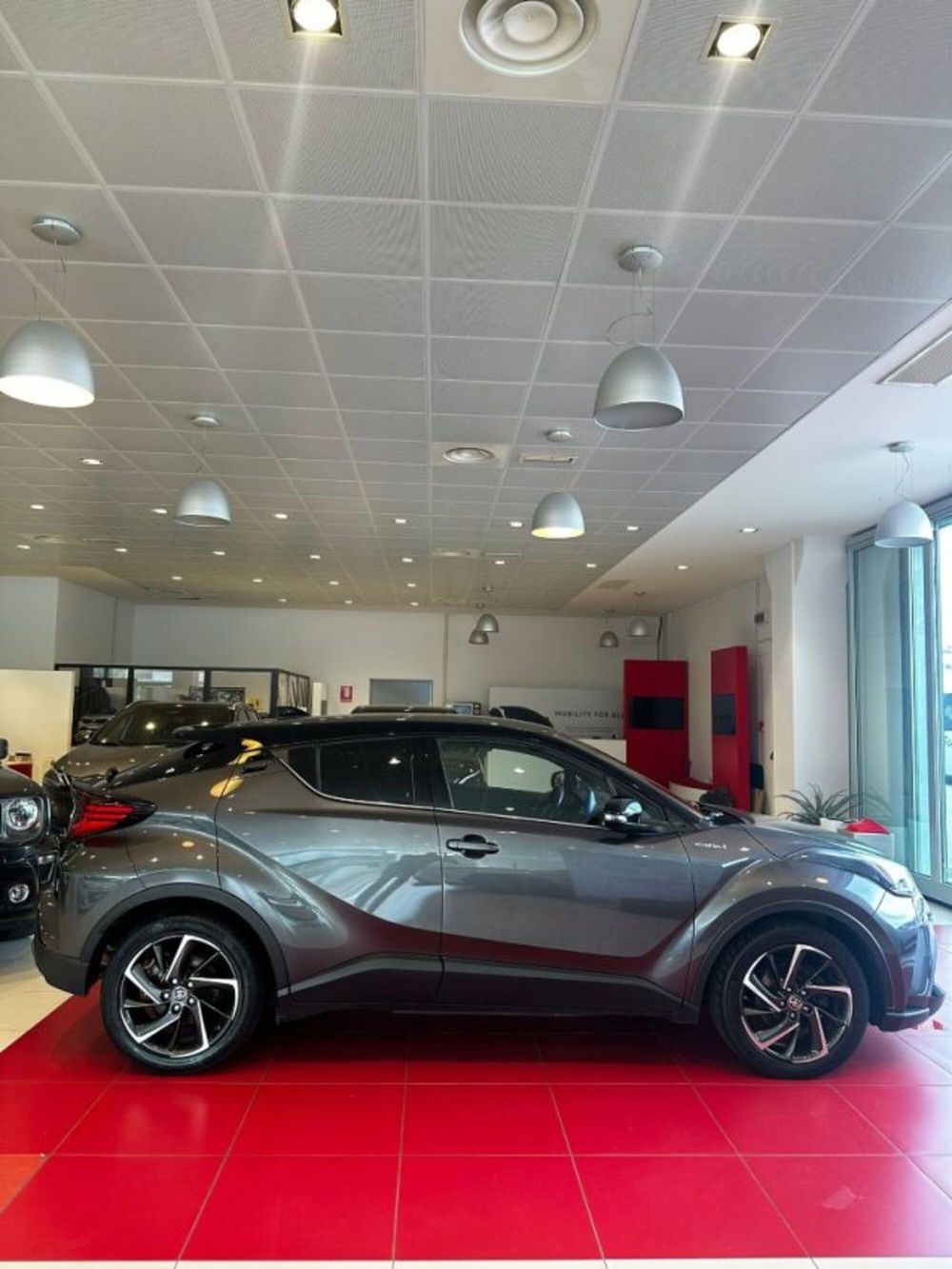 Toyota Toyota C-HR usata a Sassari (4)