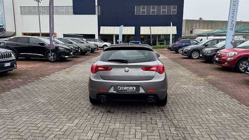 Alfa Romeo Giulietta usata a Milano (4)