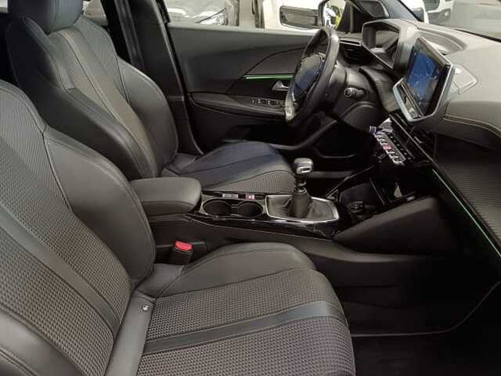 Peugeot 2008 usata a Milano (12)