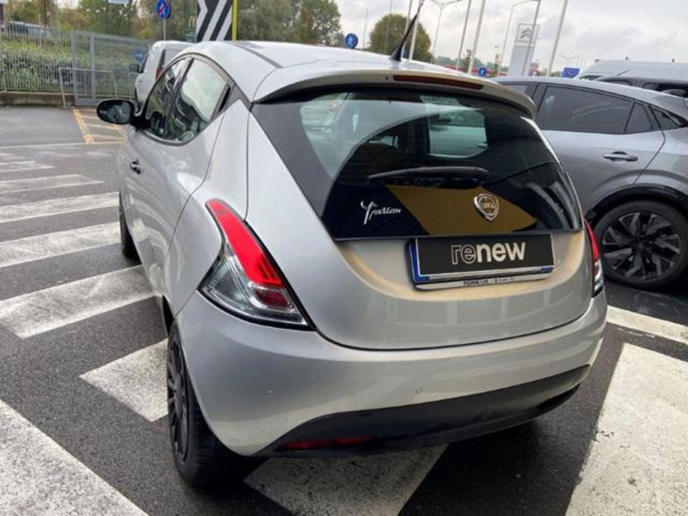 Lancia Ypsilon usata a Pavia (13)