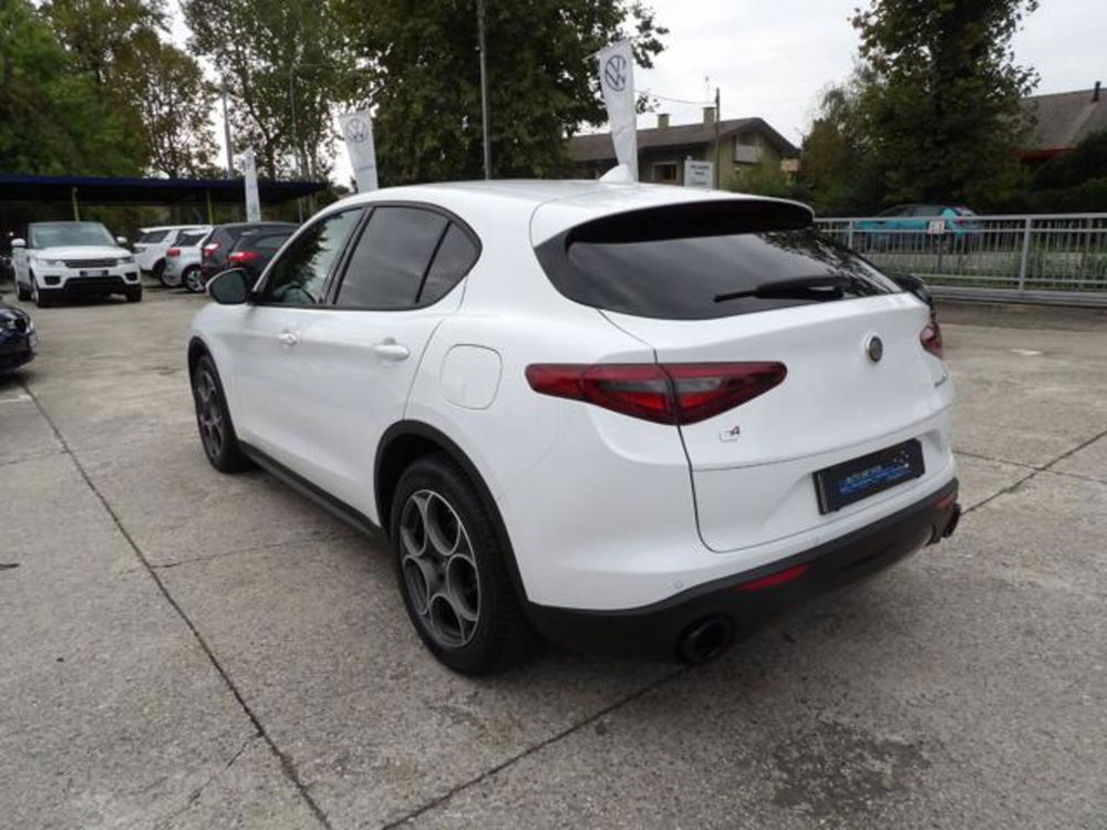 Alfa Romeo Stelvio usata a Treviso (3)