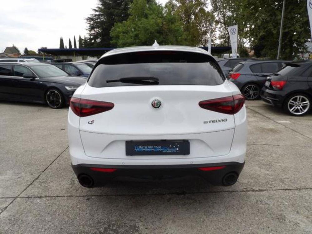 Alfa Romeo Stelvio usata a Treviso (4)