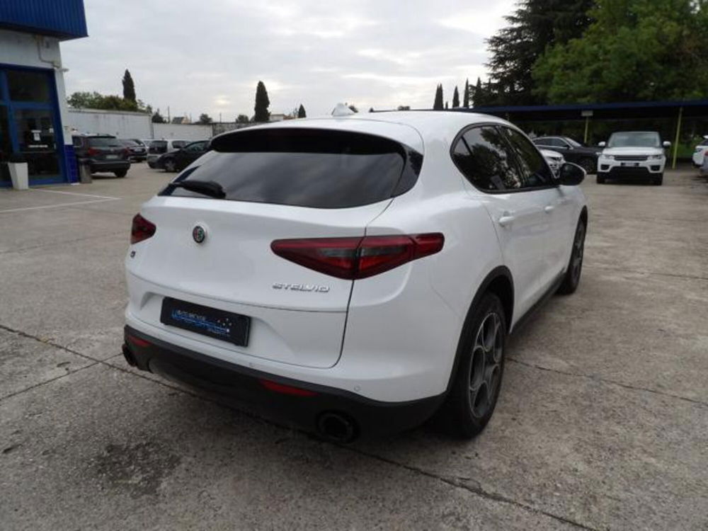 Alfa Romeo Stelvio usata a Treviso (5)