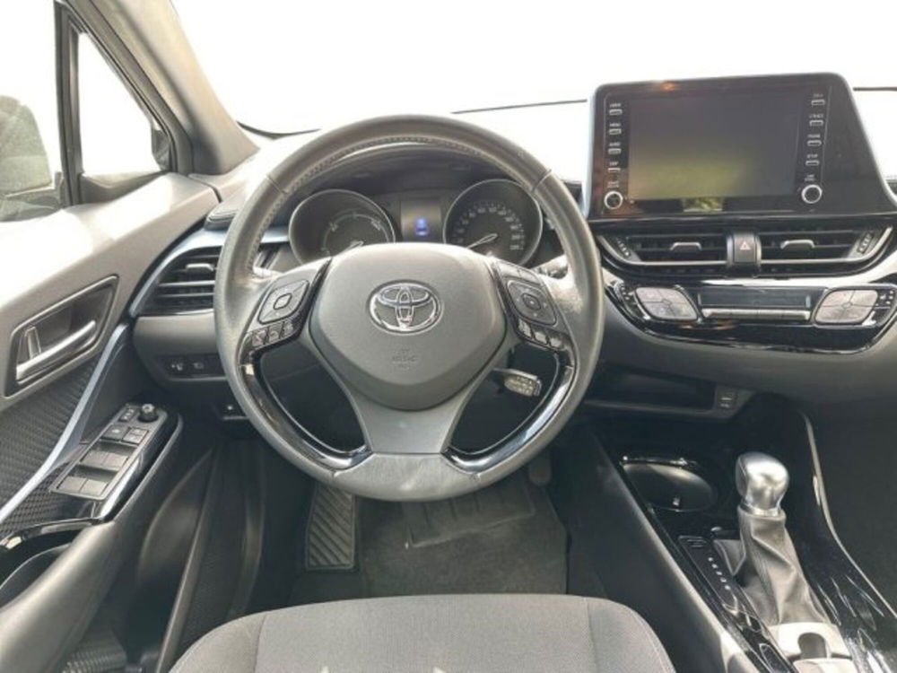 Toyota Toyota C-HR usata a Avellino (11)