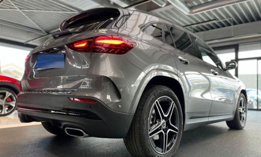 Mercedes-Benz GLA SUV usata a Napoli (2)